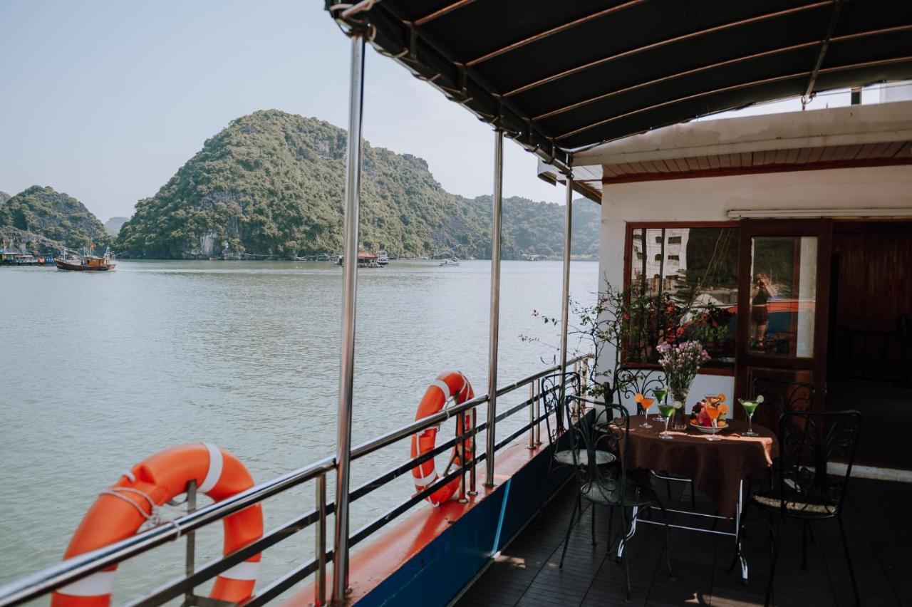 מלון Dong Khe Sau Cat Ba Bay Cruises מראה חיצוני תמונה